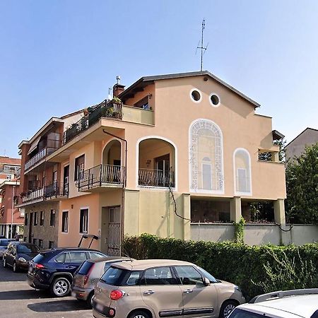 Appartement Yellow House à Turin Extérieur photo